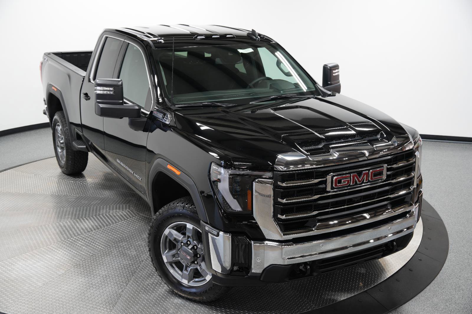 New 2025 GMC Sierra 2500 SLE w/ SLE Value Package; image 38
