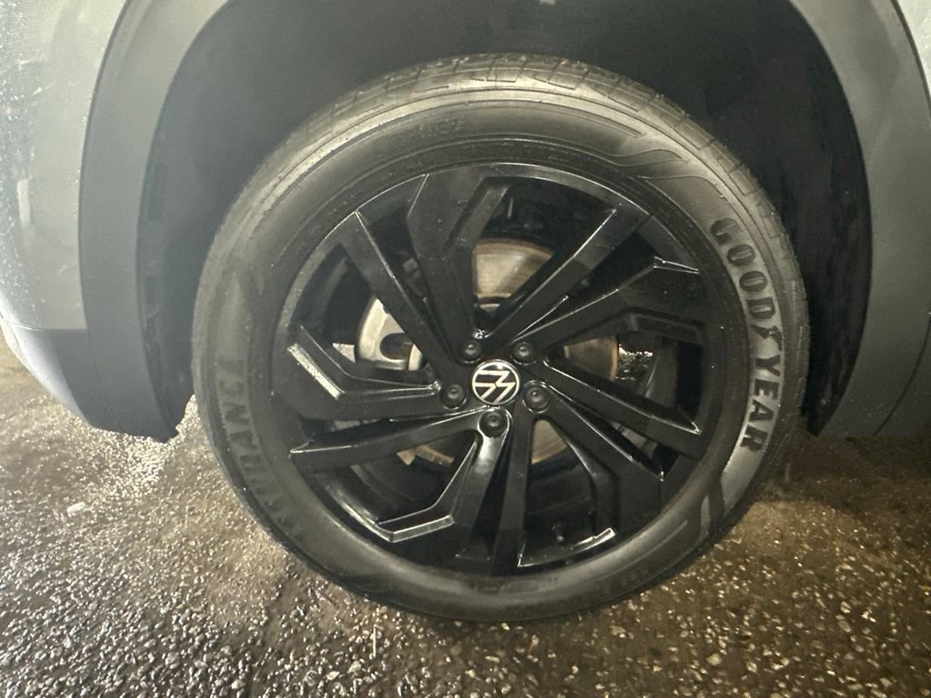 Used 2023 Volkswagen Atlas SE w/ Black Wheel Package AWD/4WD image 34