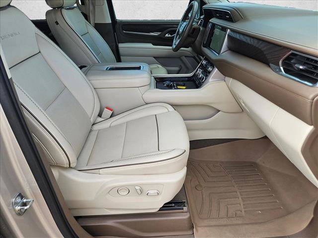 Used 2022 GMC Yukon XL Denali image 17