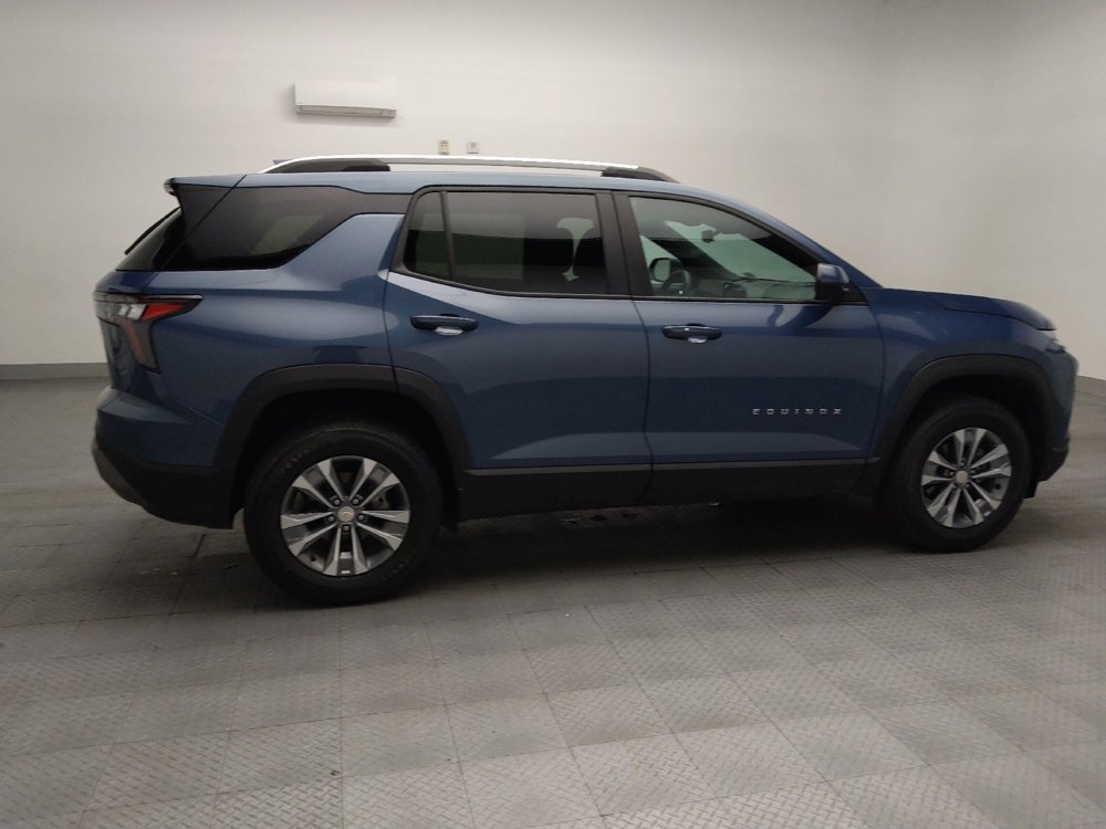 Used 2025 Chevrolet Equinox LT w/ Convenience Package II image 10