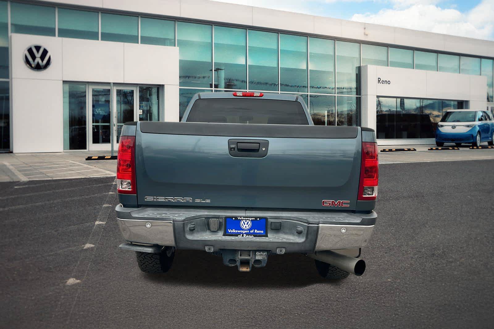 Used 2014 GMC Sierra 2500 SLE w/ SLE Preferred Package AWD/4WD image 6