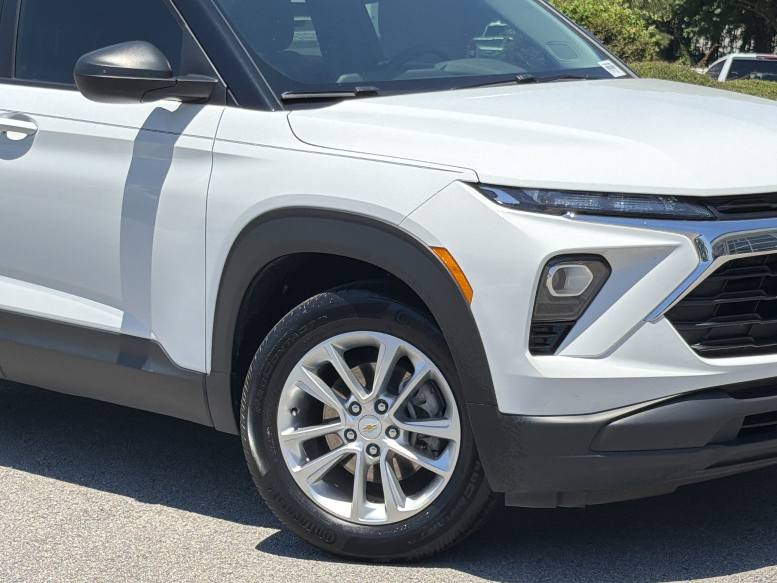 Used 2024 Chevrolet TrailBlazer LS w/ LS Convenience Package FWD image 3