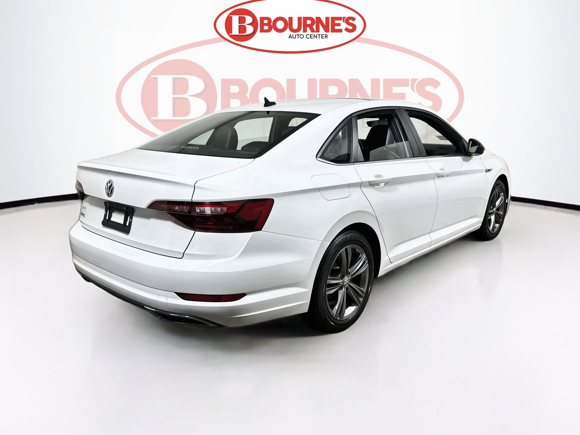 Used 2020 Volkswagen Jetta R-Line w/ R-Line Cold Weather Package FWD image 9