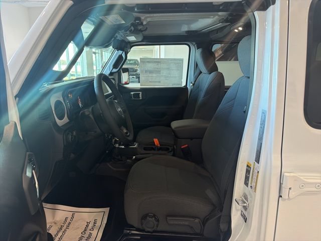 New 2026 Jeep Gladiator Sport AWD/4WD image 12