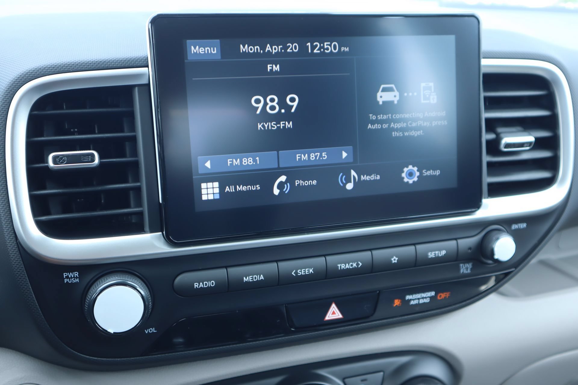 New 2026 Hyundai Venue SEL FWD image 13