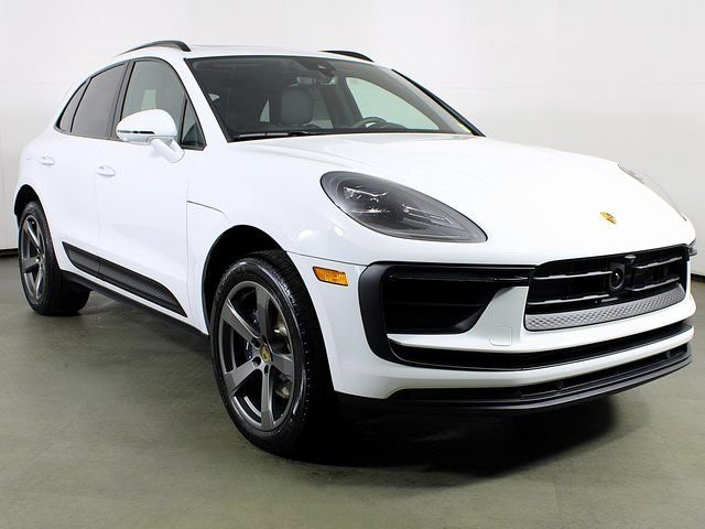 New 2026 Porsche Macan image 9