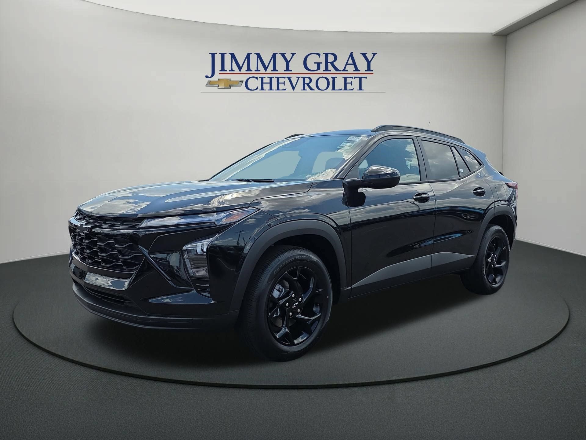 New 2026 Chevrolet Trax LT w/ Midnight Edition FWD image 1
