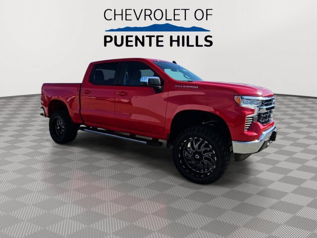 Used 2022 Chevrolet Silverado 1500 LT RWD image 2
