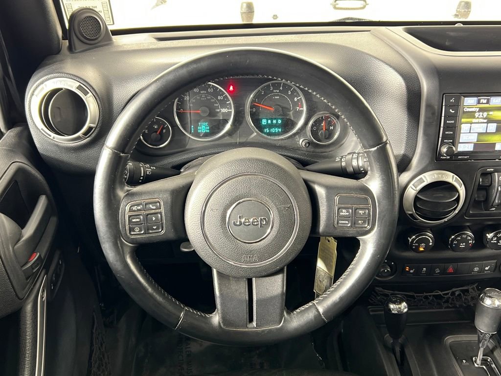 Used 2013 Jeep Wrangler Unlimited Sahara w/ Connectivity Group image 7