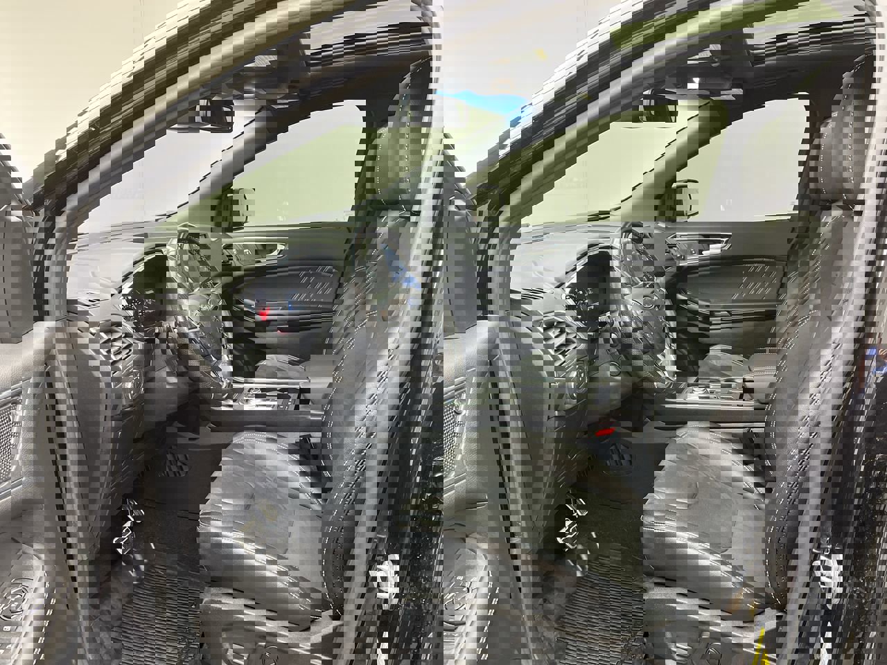 Used 2021 Ford Edge ST w/ Equipment Group 401A image 3