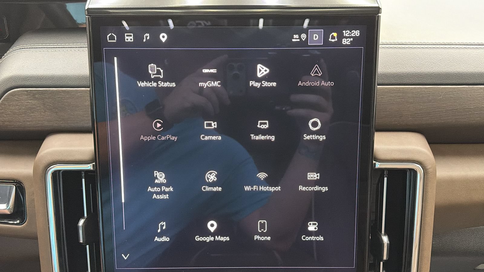 Used 2026 GMC Yukon Denali Ultimate AWD/4WD image 19