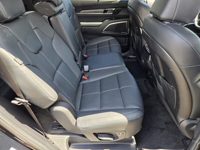 Certified 2025 Kia Telluride SX FWD image 17