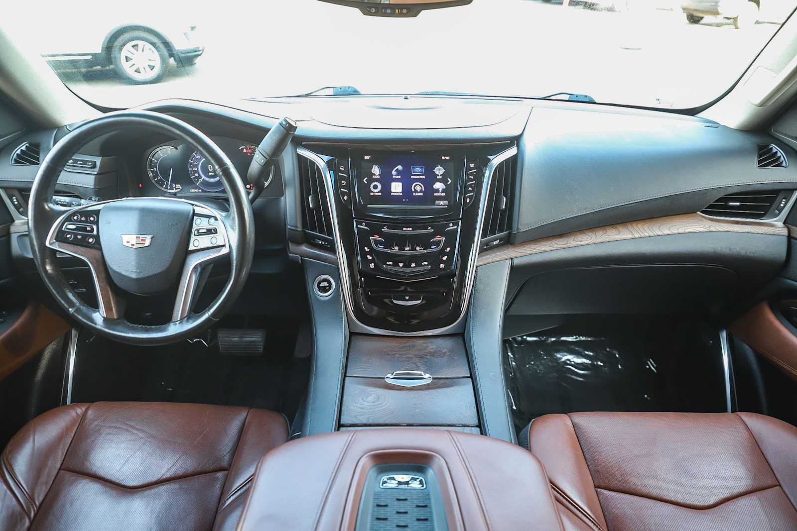 Used 2016 Cadillac Escalade ESV Premium AWD/4WD image 13