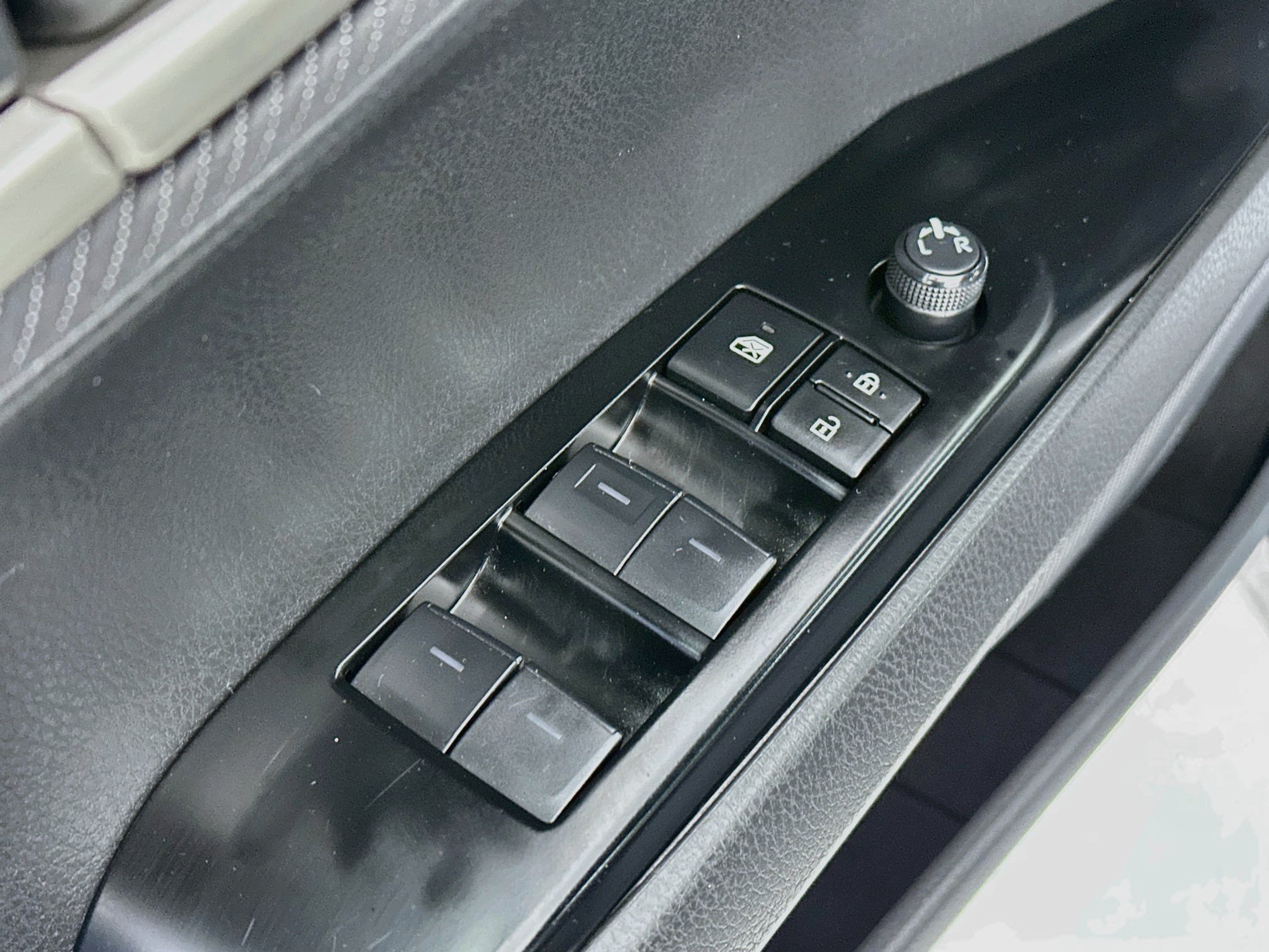 Certified 2025 Toyota Camry SE FWD image 17