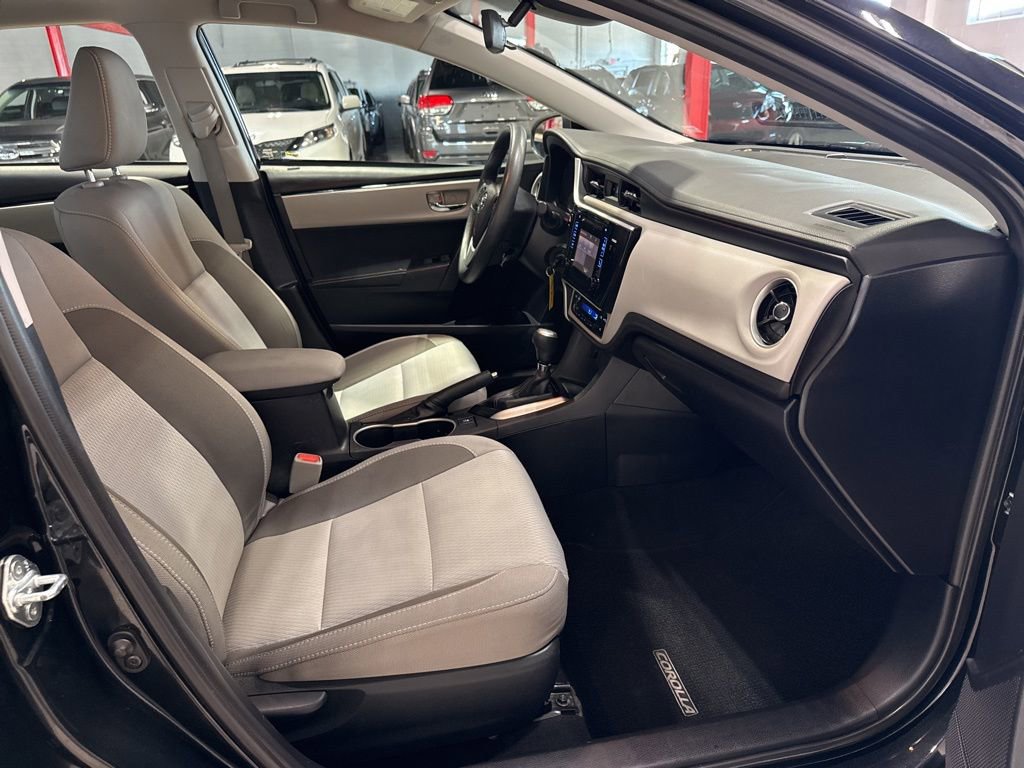 Used 2017 Toyota Corolla L FWD image 37