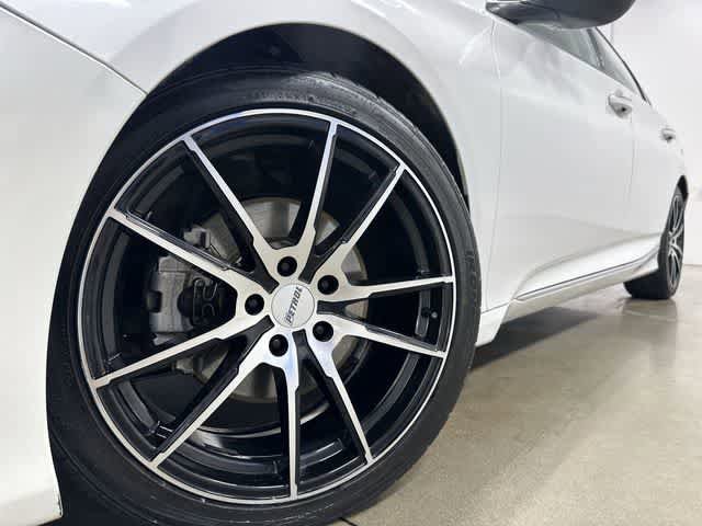 Used 2018 Honda Accord Touring image 29