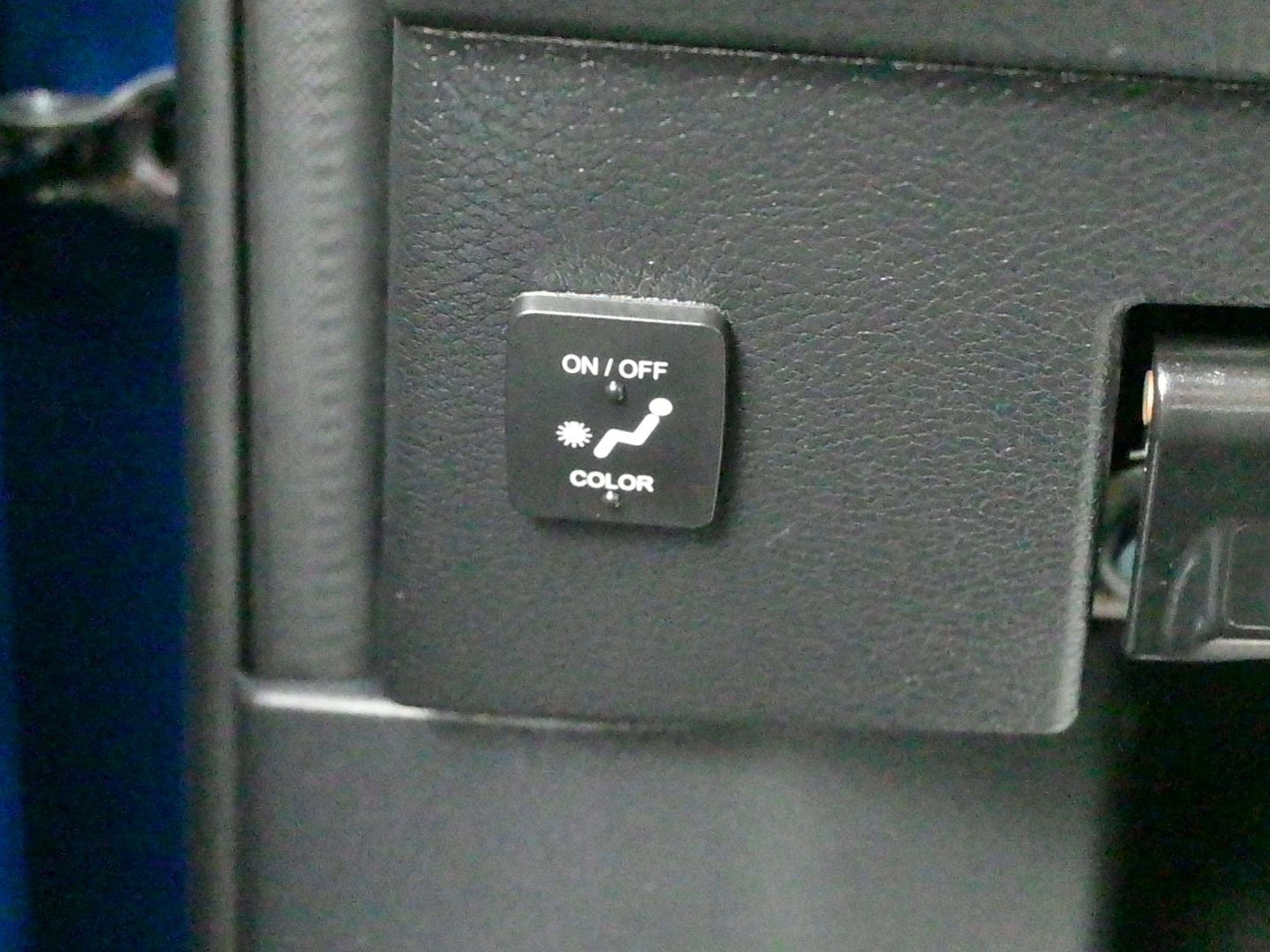 Used 2024 Nissan Kicks S w/ Interior Electronics Package image 33