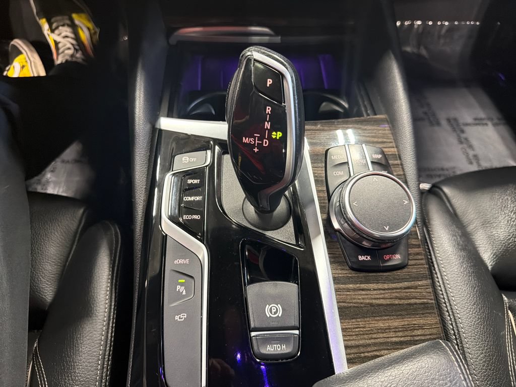 Used 2019 BMW 530e xDrive w/ Premium Package AWD/4WD image 21