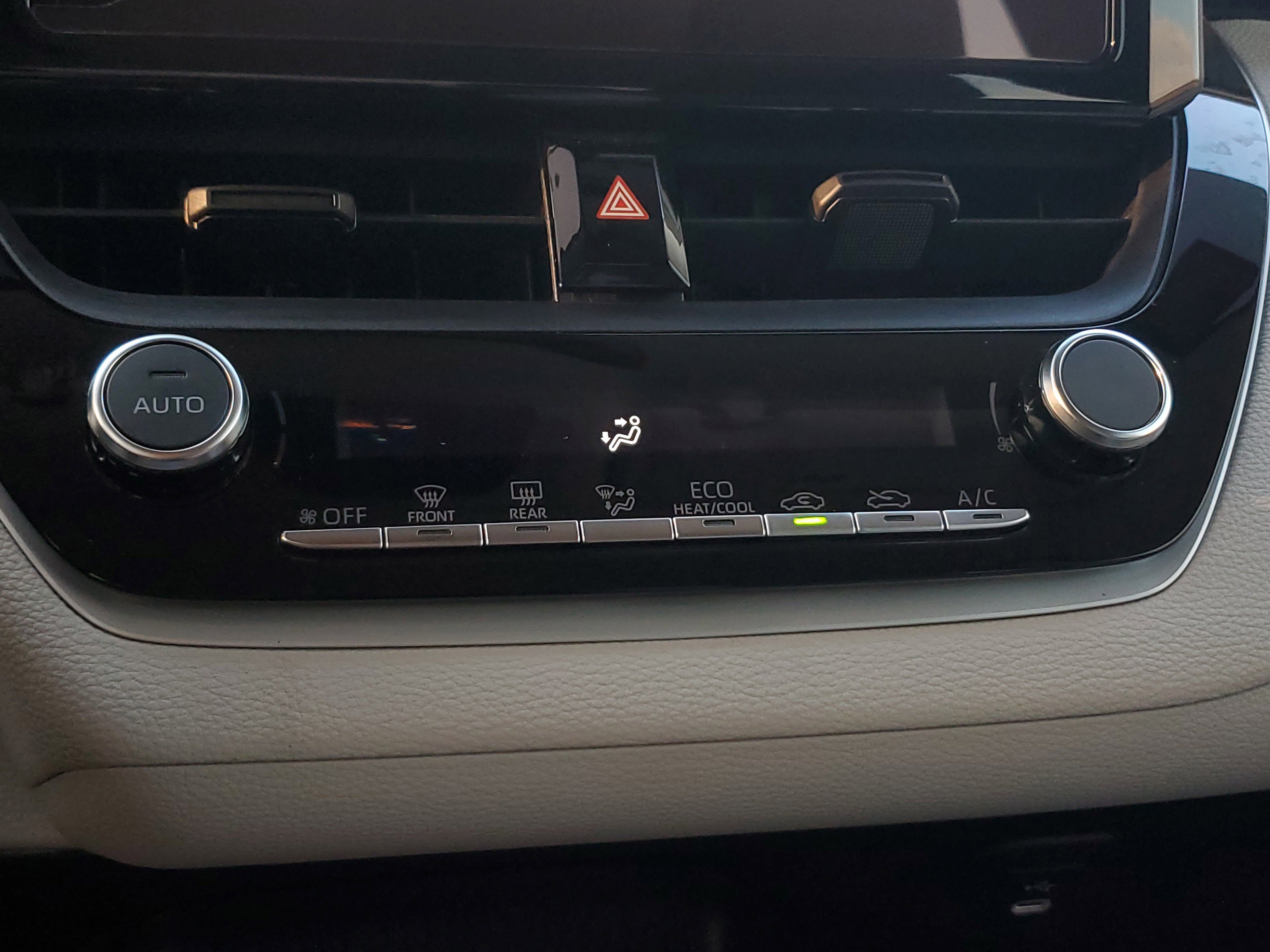 Certified 2023 Toyota Corolla LE image 25