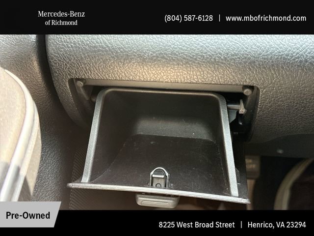 Used 2017 Toyota Camry SE w/ Moonroof Package image 11