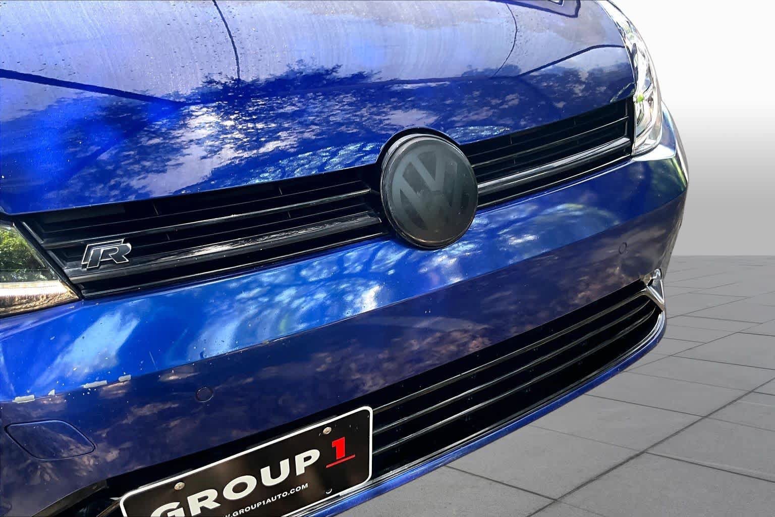 Used 2018 Volkswagen Golf R 4-Door AWD/4WD image 32