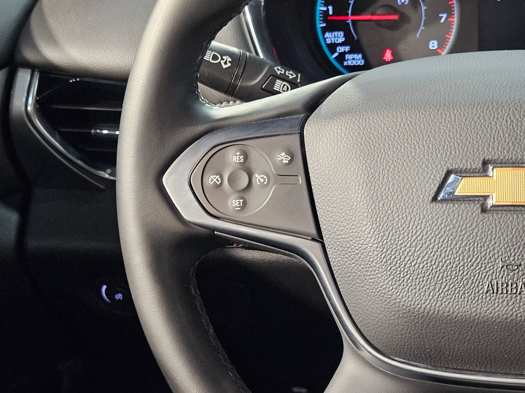 Used 2023 Chevrolet Traverse LT image 27