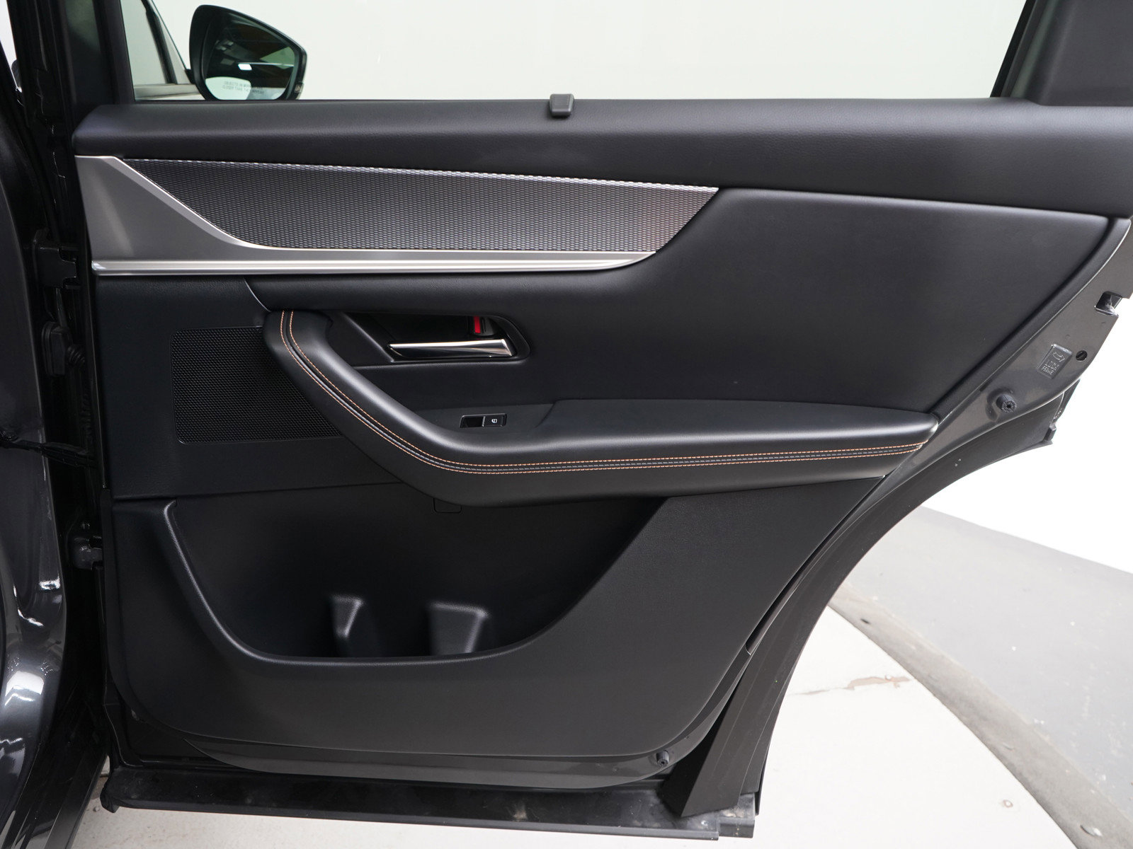 Certified 2024 MAZDA CX-90 Plug-In Hybrid w/ Premium Plus image 15