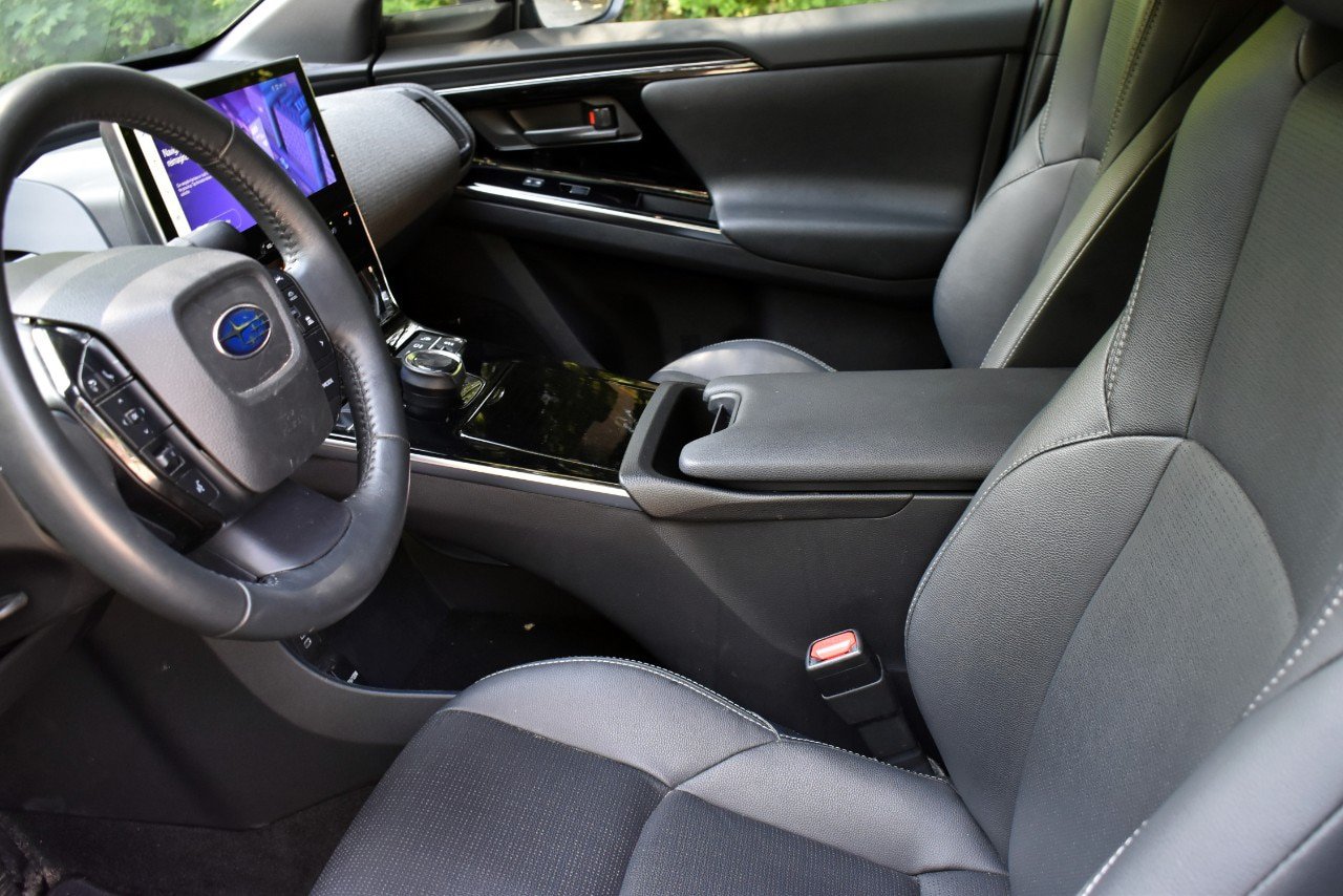 Used 2023 Subaru Solterra AWD image 13