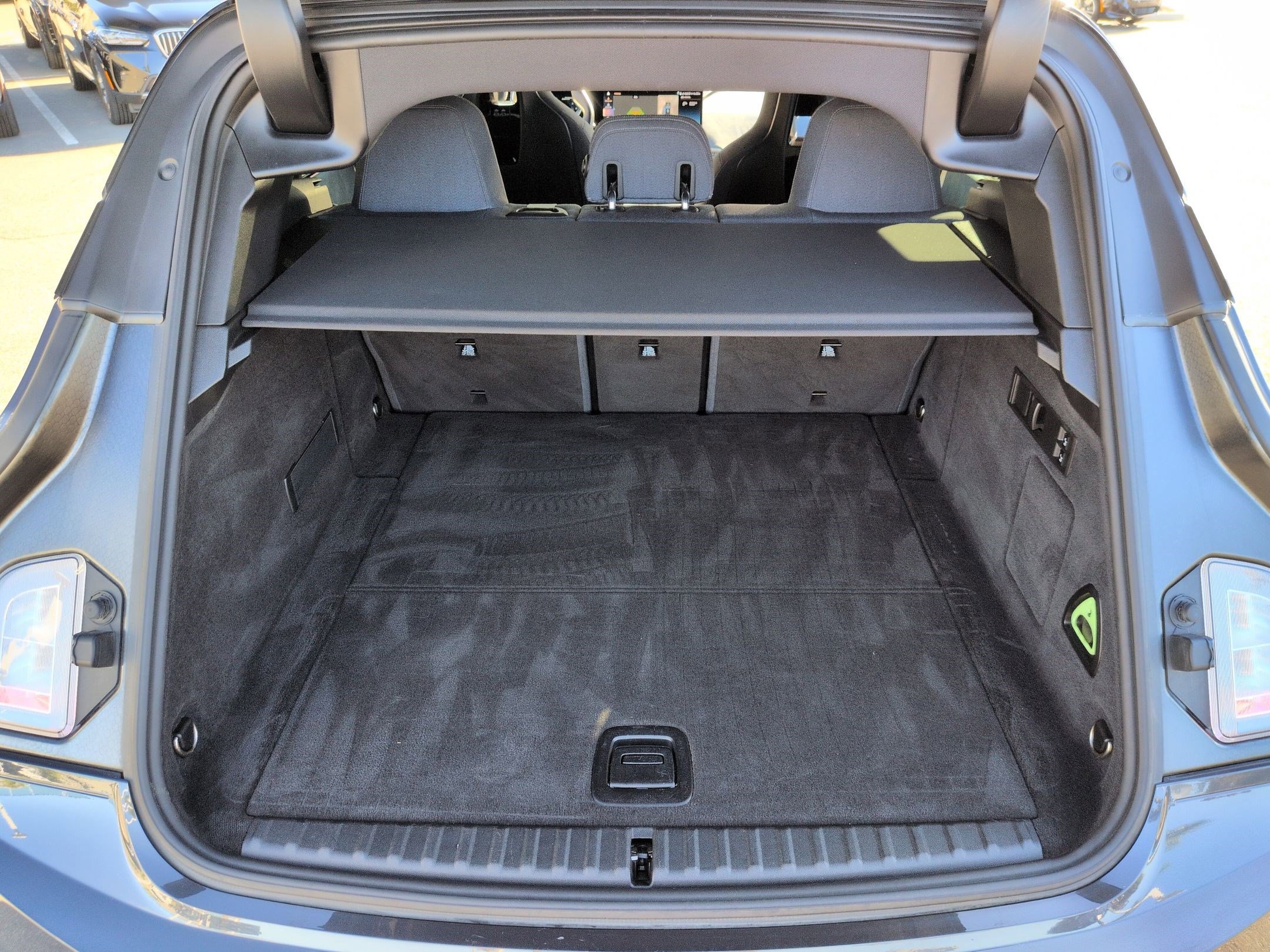 Used 2022 BMW iX xDrive50 w/ Premium Package image 32