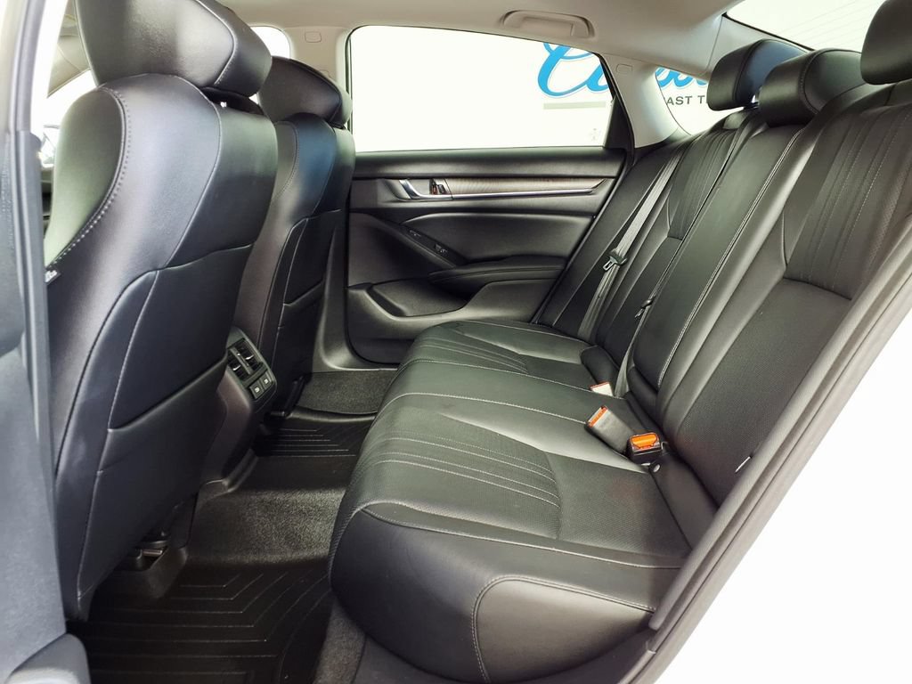 Used 2021 Honda Accord Touring image 8