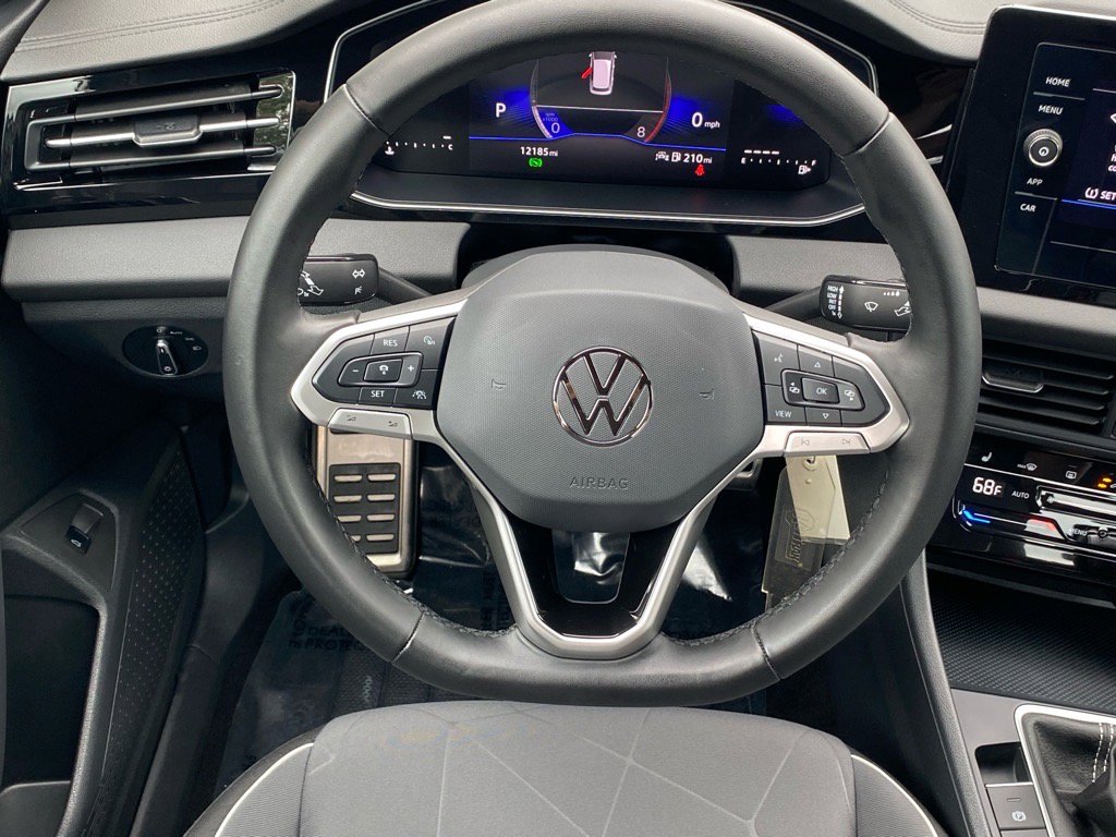 Certified 2025 Volkswagen Jetta Sport image 8