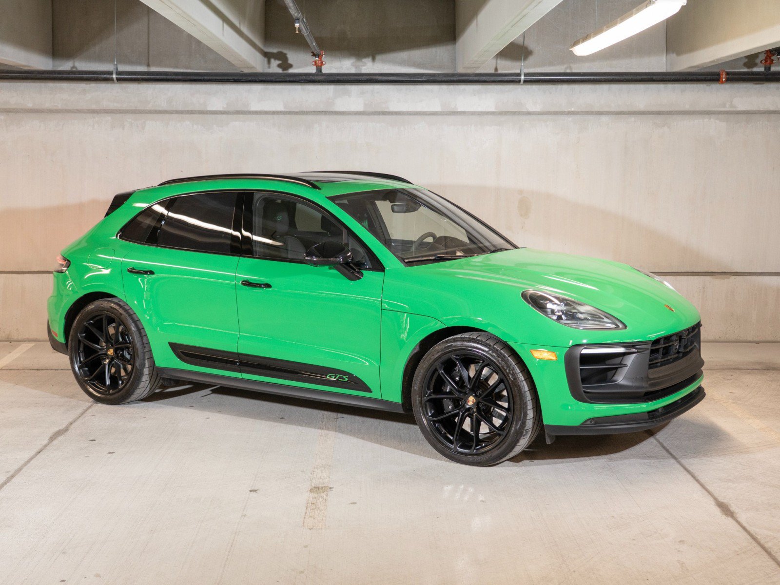 Certified 2026 Porsche Macan GTS AWD/4WD image 7