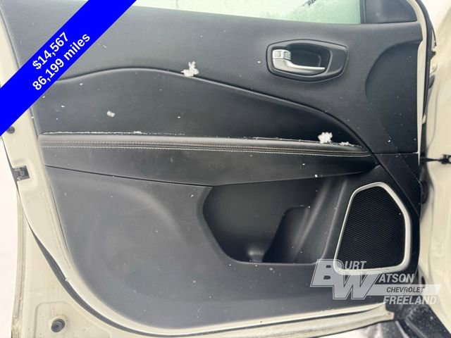 Used 2019 Jeep Compass Latitude w/ Cold Weather Group image 11