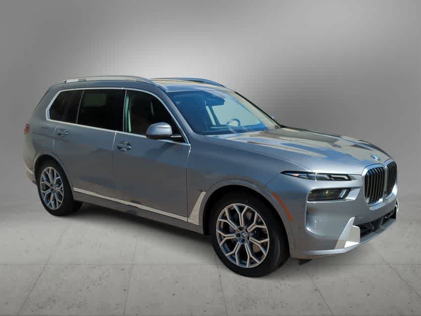 Certified 2026 BMW X7 xDrive40i w/ Executive Package image 2