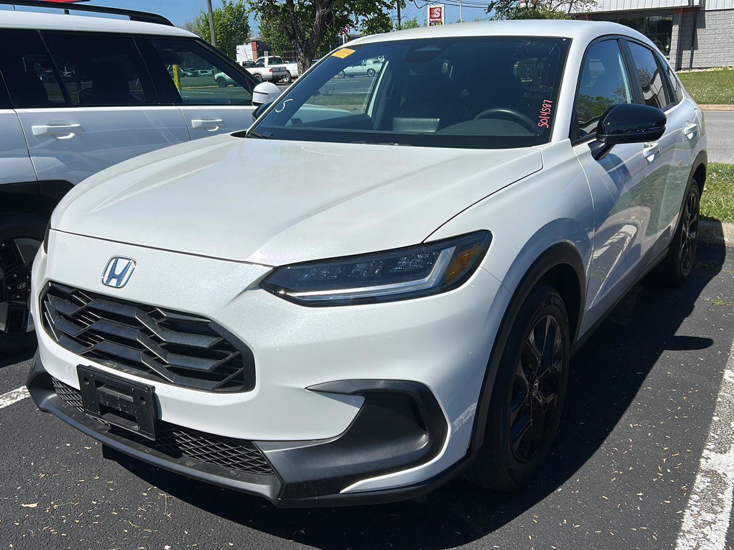 Used 2024 Honda HR-V Sport image 1