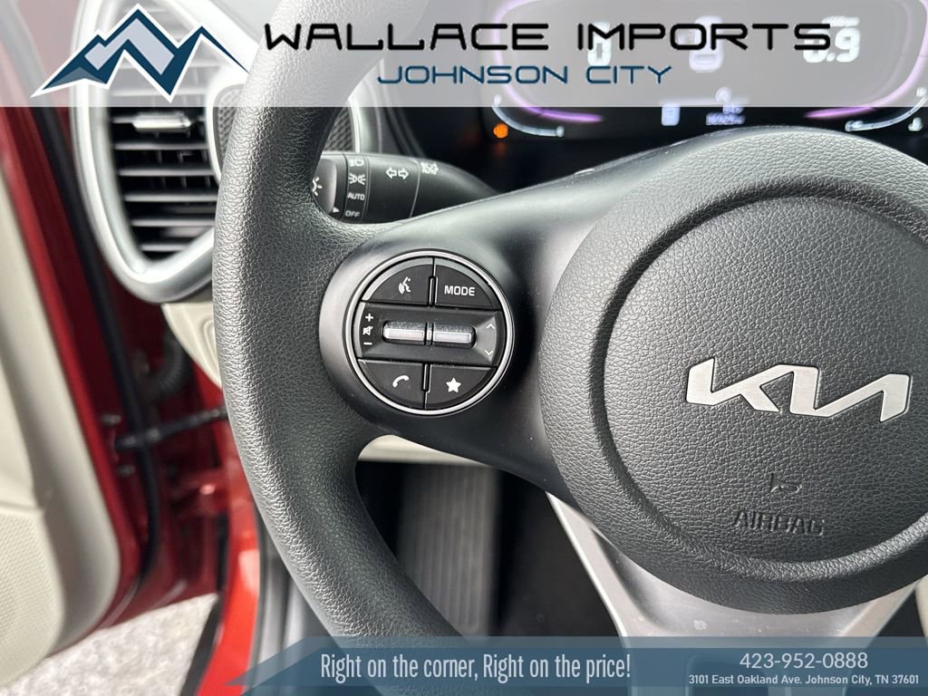 Used 2023 Kia Soul LX w/ LX Technology Package image 27