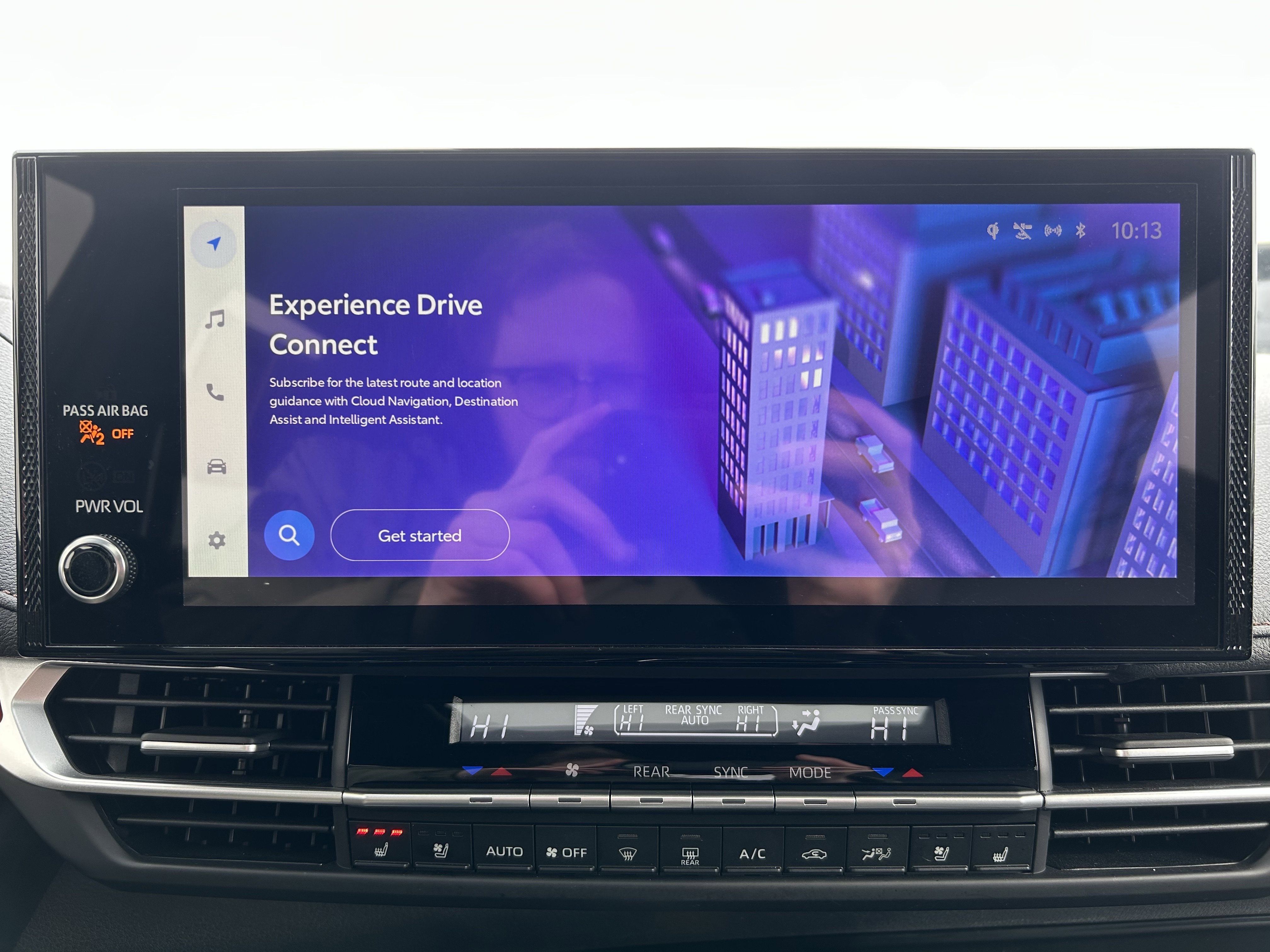 Used 2025 Toyota Sienna Limited image 30