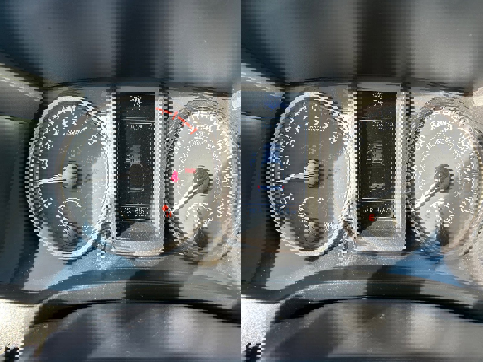 Used 2022 Toyota Tacoma TRD Off-Road w/ Technology Package image 18