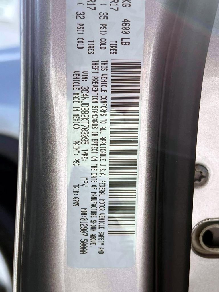 Certified 2019 Jeep Compass Latitude image 19