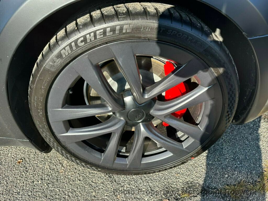 Used 2025 Tesla Model S Plaid image 25