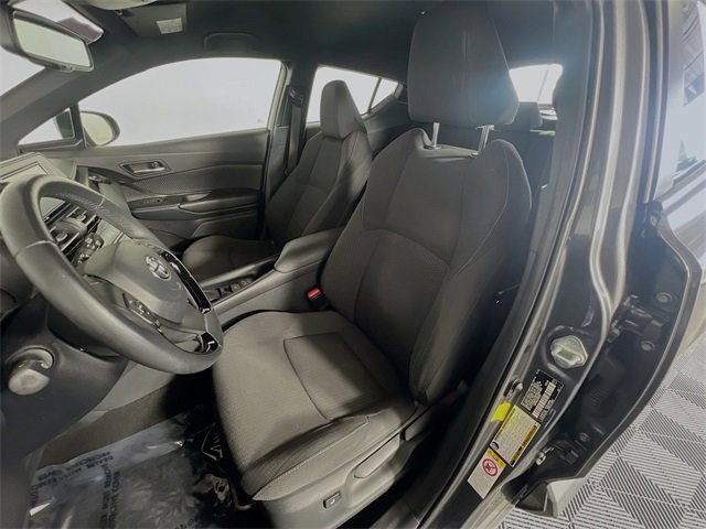 Used 2018 Toyota C-HR XLE image 9