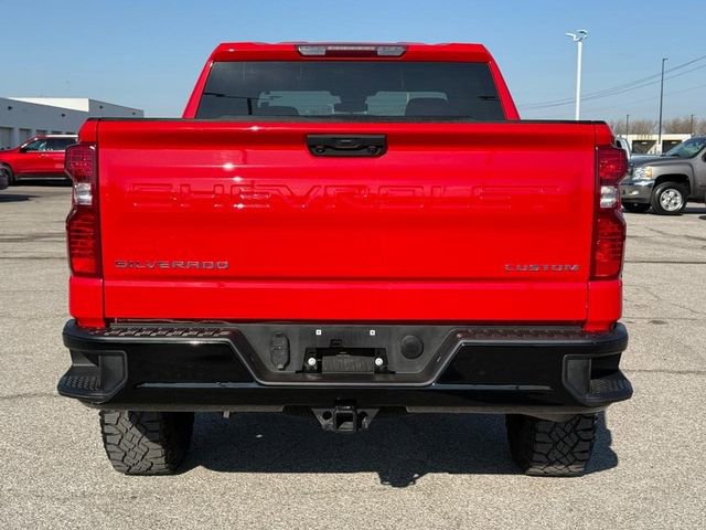 Certified 2023 Chevrolet Silverado 1500 Custom Trail Boss w/ LPO, Dark Essentials Package image 4