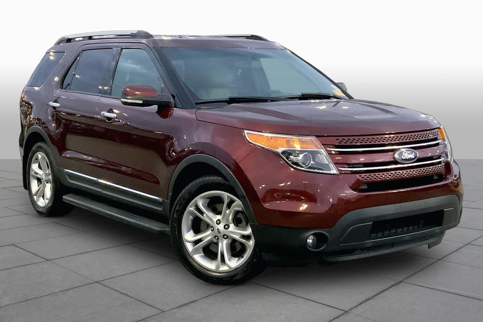 Used 2015 Ford Explorer Limited w/ Equipment Group 301A AWD/4WD image 3