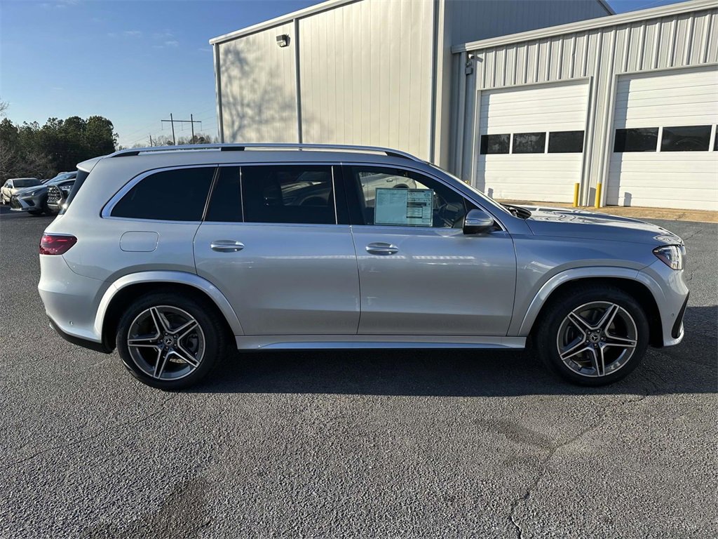 Used 2025 Mercedes-Benz GLS 450 4MATIC image 8
