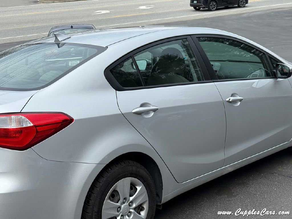 Used 2015 Kia Forte LX image 40