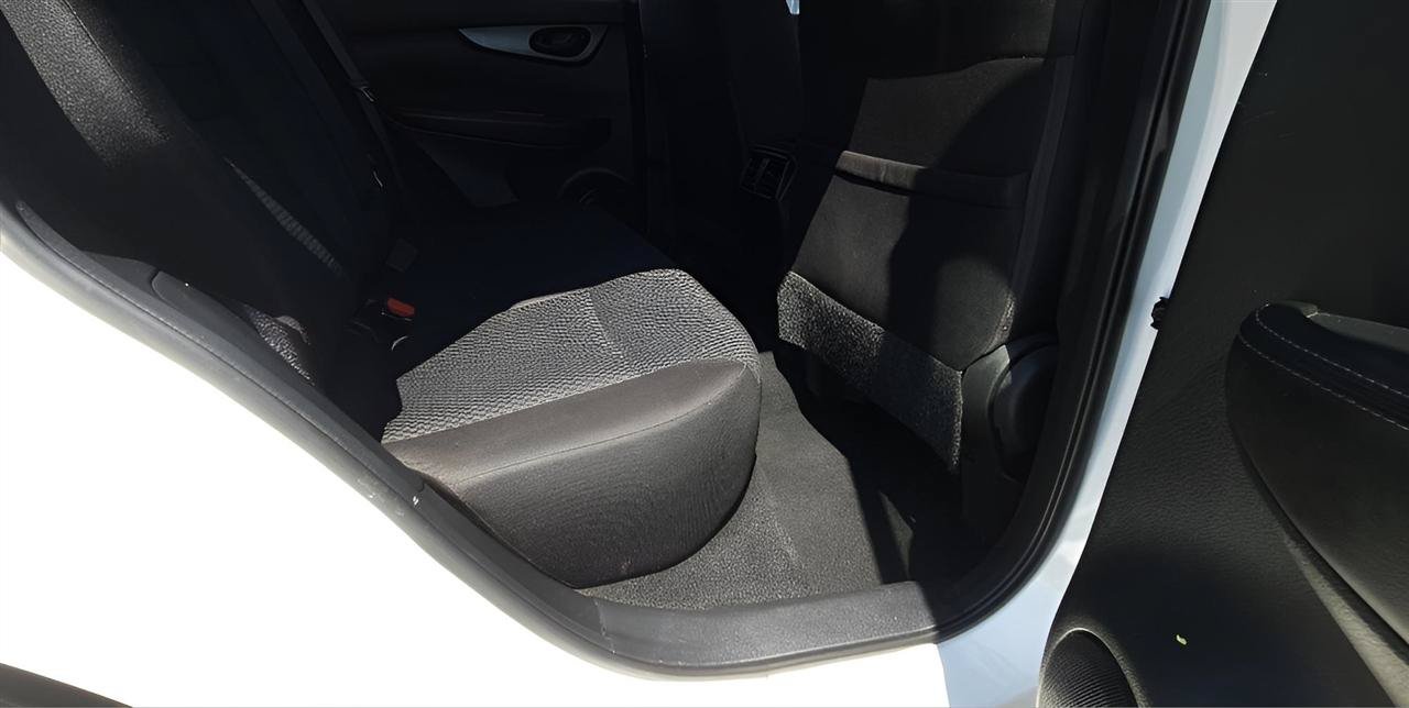 Used 2018 Nissan Rogue Sport S w/ S Appearance Package AWD/4WD image 29