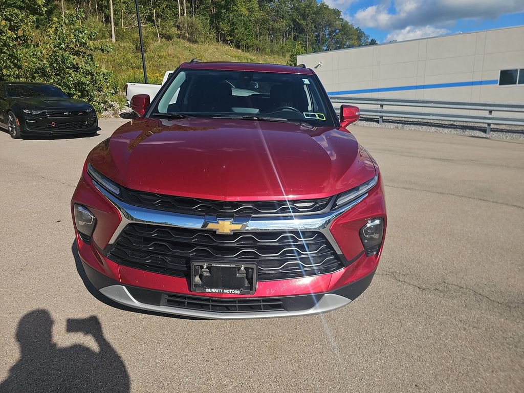 Used 2023 Chevrolet Blazer LT AWD/4WD image 2