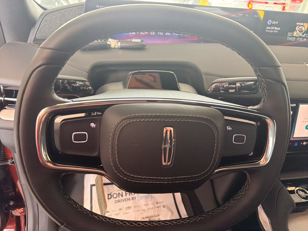 New 2027 Lincoln Navigator Reserve w/ Jet Appearance Package AWD/4WD image 17