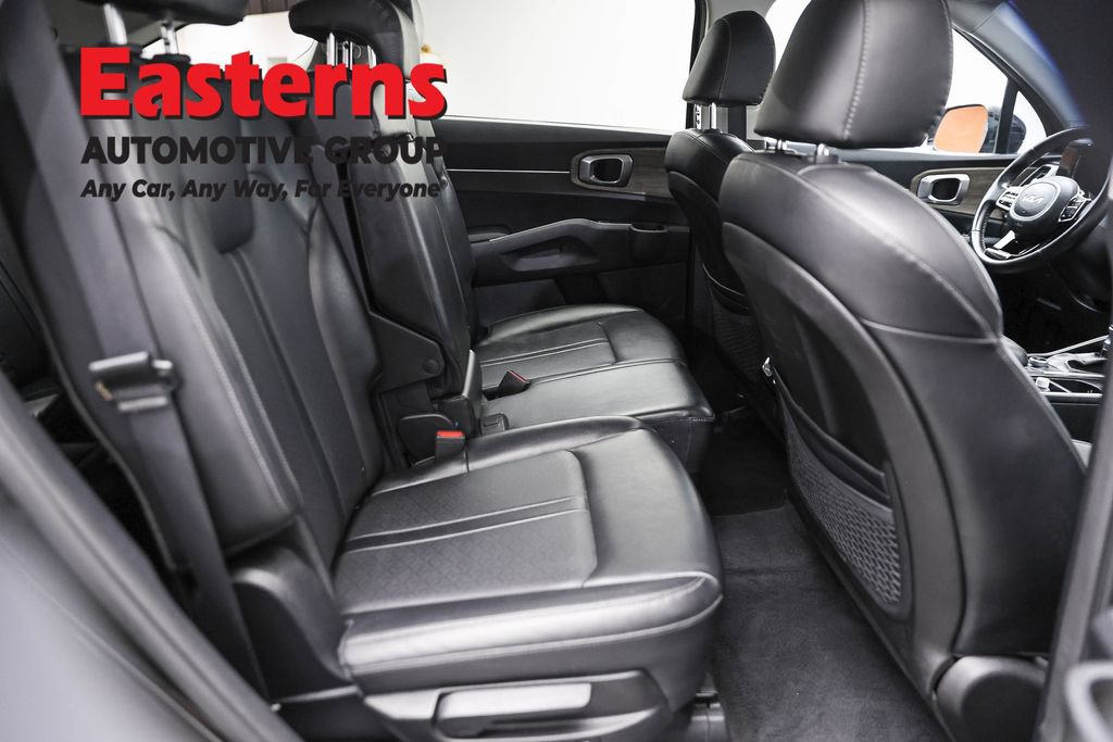 Used 2022 Kia Sorento S AWD/4WD image 24