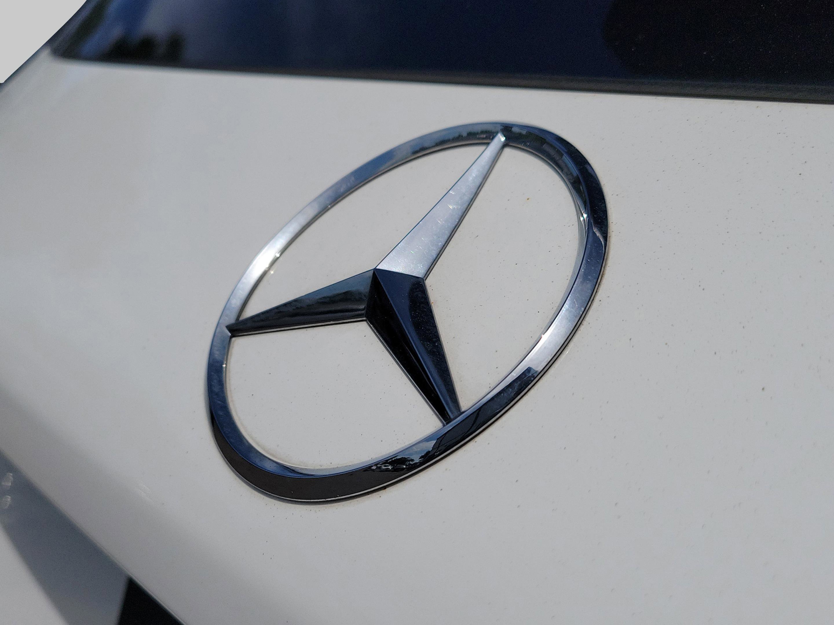 Certified 2022 Mercedes-Benz GLC 300 image 32